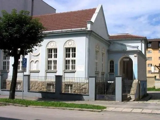 Múzeum židovskej kultúry v Žiline – expozícia judaík v budove historickej ortodoxnej synagógy
